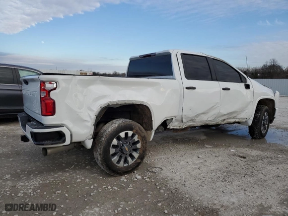 2021 Chevrolet Silverado 2500HD Custom with VIN 1GC4YMEY6MF310348, listed as a Copart auction lot 83660174 with 40,032 mi miles and Salvage Title. Bid and sale history available at carsss.com. Image 3.