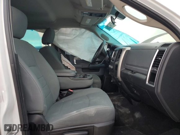 2018 Ram 2500 Big Horn z VIN 3C6UR5DL2JG215568, wystawiony jako Copart lot #87647215 z przebiegiem 86 113 mil mil oraz Szkoda całkowita • Salvage title. Historia ofert i sprzedaży dostępna na DreamBid. Obrazek 7.