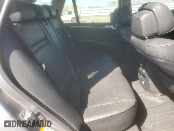 2009 BMW X5 35d z VIN 5UXFF03569LJ97458, wystawiony jako Copart lot #51385015 z przebiegiem 137 918 mil mil oraz Czysty tytuł • Clean title. Historia ofert i sprzedaży dostępna na DreamBid. Obrazek 11.
