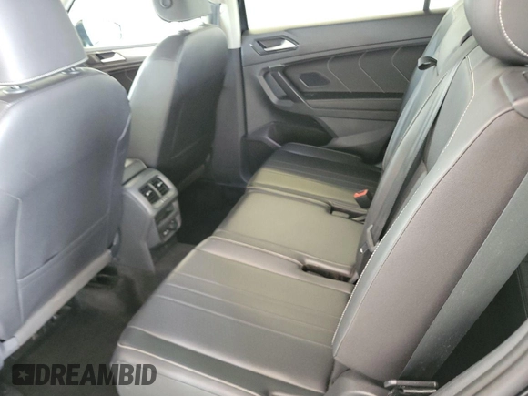 2024 Volkswagen Tiguan SE с VIN 3VV3B7AX0RM097417, выставлен на аукционе IAAI как лот 42850740 с пробегом 27 759 миль миль и . История ставок и продаж доступна на DreamBid. Изображение 18.