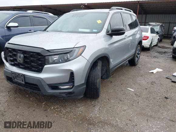 2022 Honda Passport Elite with VIN 5FNYF8H00NB028412, listed as a IAAI auction lot 41962853 with 128,230 mi miles. Bid and sale history available at carsss.com. Image 2.