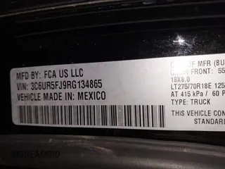 2024 Ram 2500 Laramie z VIN 3C6UR5FJ9RG134865, wystawiony jako IAAI lot #41299082 z przebiegiem 8 236 mil mil oraz . Historia ofert i sprzedaży dostępna na DreamBid. Obrazek 9.