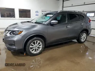 2020 Nissan Rogue SV z VIN JN8AT2MT0LW009007, wystawiony jako Copart lot #60568345 z przebiegiem 88 330 mil mil oraz Czysty tytuł • Clean title. Historia ofert i sprzedaży dostępna na DreamBid. Obrazek 1.