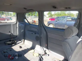 1998 Toyota Sienna LE with VIN 4T3ZF13CXWU003140, listed as a IAAI auction lot 42218556 with 230,679 mi miles and . Bid and sale history available at DreamBid. Image 8.