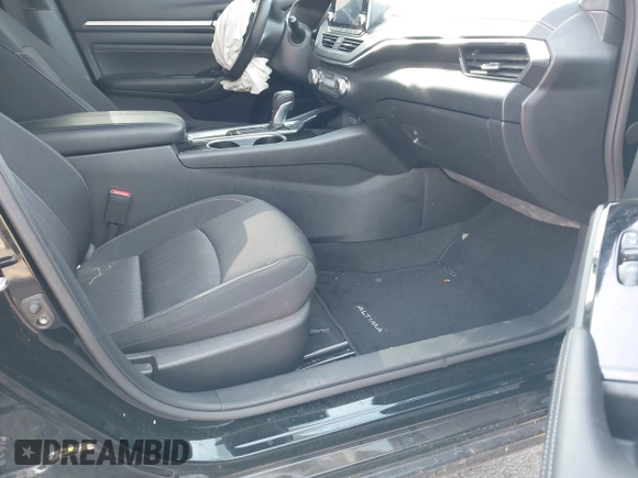 2020 Nissan Altima SV with VIN 1N4BL4DV1LC281229, listed as a IAAI auction lot 41801379 with 49,925 mi miles and . Bid and sale history available at DreamBid. Image 5.