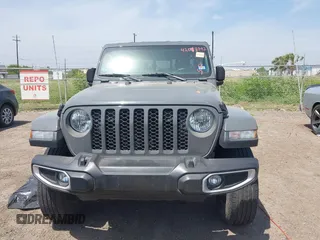 2021 Jeep Gladiator Sport S z VIN 1C6JJTAG9ML538769, wystawiony jako IAAI lot #42078142 z przebiegiem 49 924 mil mil oraz . Historia ofert i sprzedaży dostępna na DreamBid. Obrazek 12.