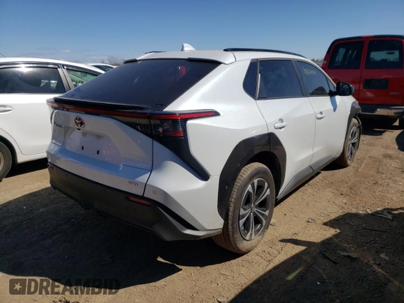 2023 Toyota bZ4X XLE z VIN JTMABACA4PA012665, wystawiony jako Copart lot #47674964 z przebiegiem 21 844 mil mil oraz Szkoda całkowita • Salvage title. Historia ofert i sprzedaży dostępna na DreamBid. Obrazek 3.