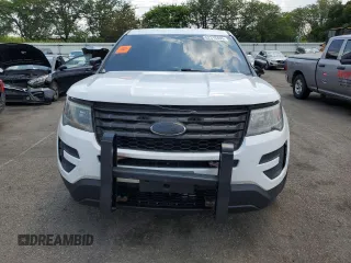 2017 Ford Police Interceptor Utility z VIN 1FM5K8AR5HGA04331, wystawiony jako Copart lot #62316455 z przebiegiem Nie podano mil oraz Czysty tytuł • Clean title. Historia ofert i sprzedaży dostępna na DreamBid. Obrazek 5.
