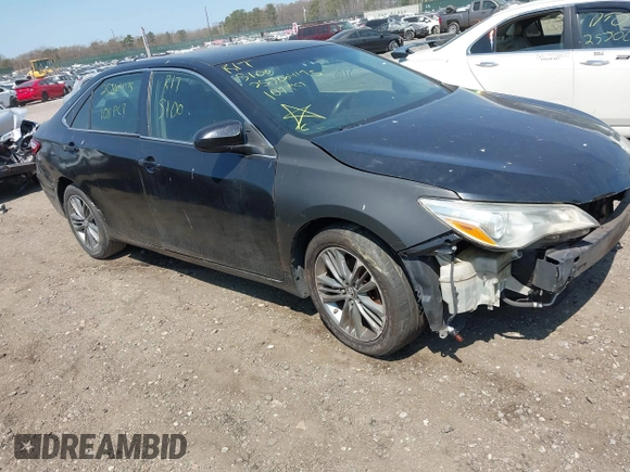 2015 Toyota Camry XLE z VIN 4T1BF1FK4FU933984, wystawiony jako IAAI lot #42121695 z przebiegiem Nie podano mil oraz . Historia ofert i sprzedaży dostępna na DreamBid. Obrazek 1.