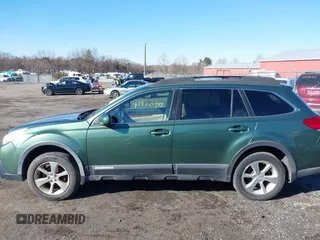 2013 Subaru Outback 2.5i Limited with VIN 4S4BRCKC6D3227927, listed as a IAAI auction lot 41570981 with 205,771 mi miles. Bid and sale history available at carsss.com. Image 14.