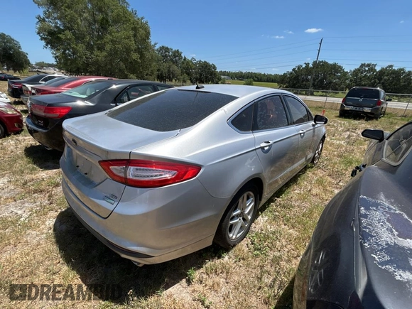 2014 Ford Fusion SE with VIN 3FA6P0HDXER214049, listed as a Copart auction lot 55528745 with 203,921 mi miles and Clean Title. Bid and sale history available at carsss.com. Image 4.