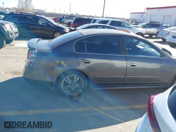 2006 Nissan Altima 3.5 SE with VIN 1N4BL11D46N301024, listed as a IAAI auction lot 41885365 with 206,539 mi miles. Bid and sale history available at carsss.com. Image 14.