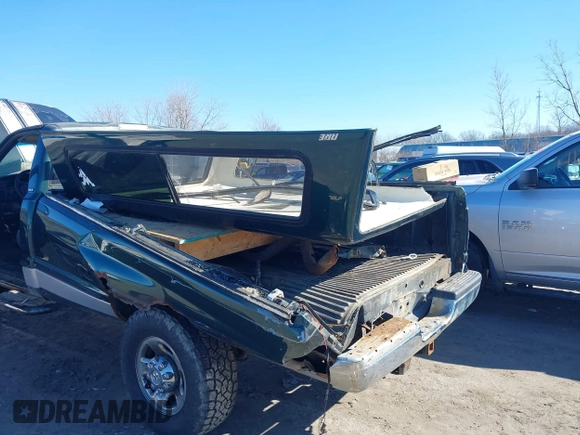 1998 Dodge Ram 2500 with VIN 3B7KF26ZXWM234788, listed as a IAAI auction lot 41811371 with 183,789 mi miles. Bid and sale history available at carsss.com. Image 6.