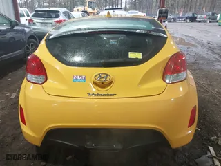 2015 Hyundai Veloster with VIN KMHTC6AD4FU244725, listed as a IAAI auction lot 41547996 with 70,203 mi miles. Bid and sale history available at carsss.com. Image 16.