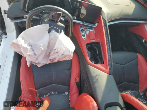 2021 Chevrolet Corvette 2LT with VIN 1G1YB2D47M5120014, listed as a Copart auction lot 61862085 with Not provided miles and Salvage title. Bid and sale history available at DreamBid. Image 8.