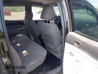 2014 Toyota Tacoma PreRunner with VIN 3TMJU4GN3EM162971, listed as a IAAI auction lot 41803155 with 250,083 mi miles. Bid and sale history available at carsss.com. Image 8.