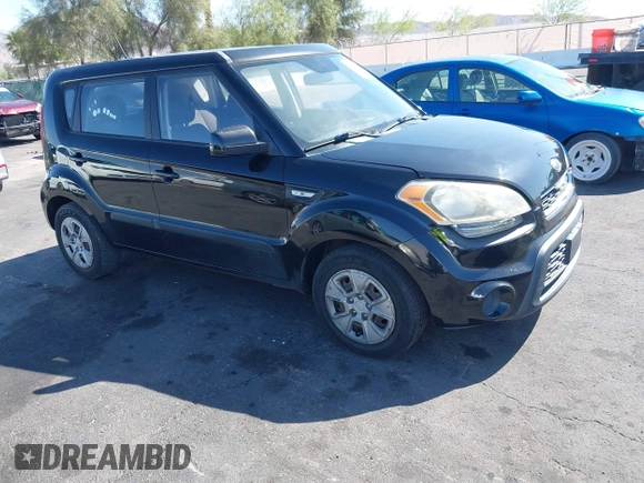 2012 Kia Soul with VIN KNDJT2A52C7743482, listed as a IAAI auction lot 41953108 with 116,188 mi miles. Bid and sale history available at carsss.com. Image 1.