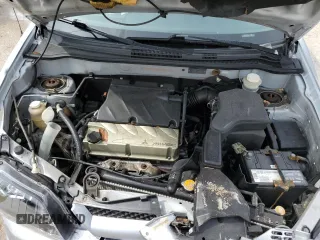 2004 Mitsubishi Outlander XLS z VIN JA4LX41F24U057392, wystawiony jako Copart lot #59284845 z przebiegiem 106 667 mil mil oraz Szkoda całkowita • Salvage title. Historia ofert i sprzedaży dostępna na DreamBid. Obrazek 12.