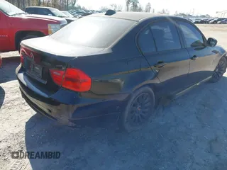 2009 BMW 3 Series 328i with VIN WBAPH77509NM31145, listed as a IAAI auction lot 41637654 with 206,024 mi miles. Bid and sale history available at carsss.com. Image 4.
