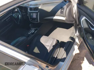 2017 Nissan Altima 2.5 SV with VIN 1N4AL3APXHC262634, listed as a IAAI auction lot 39251600 with 193,110 mi miles. Bid and sale history available at carsss.com. Image 5.