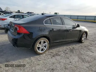 2015 Volvo S60 T5 Drive-E Platinum z VIN YV140MFDXF1302217, wystawiony jako Copart lot #50373865 z przebiegiem Nie podano mil oraz Szkoda całkowita • Salvage title. Historia ofert i sprzedaży dostępna na DreamBid. Obrazek 3.
