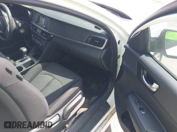 2016 Kia Optima LX z VIN KNAGT4L3XG5095972, wystawiony jako IAAI lot #42130422 z przebiegiem 103 420 mil mil oraz . Historia ofert i sprzedaży dostępna na DreamBid. Obrazek 5.