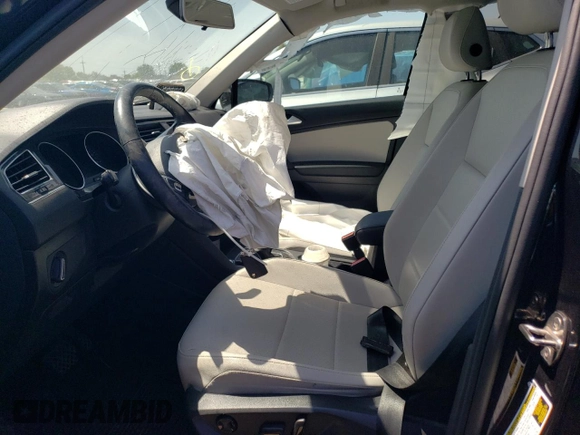 2019 Volkswagen Tiguan SE z VIN 3VV2B7AX5KM201272, wystawiony jako Copart lot #58032315 z przebiegiem Nie podano mil oraz Szkoda całkowita • Salvage title. Historia ofert i sprzedaży dostępna na DreamBid. Obrazek 7.