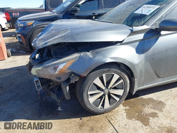 2019 Nissan Altima SV z VIN 1N4BL4DV5KC134538, wystawiony jako IAAI lot #41298974 z przebiegiem 110 193 mil mil oraz . Historia ofert i sprzedaży dostępna na DreamBid. Obrazek 6.