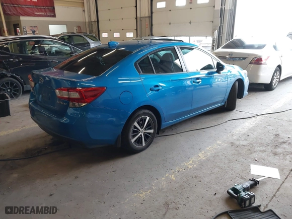 2020 Subaru Impreza Premium with VIN 4S3GKAD62L3605671, listed as a IAAI auction lot 41611924 with 62,482 mi miles. Bid and sale history available at carsss.com. Image 4.