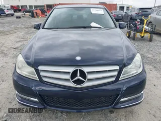 2012 Mercedes-Benz C 250 Sport z VIN WDDGF4HB4CA610062, wystawiony jako IAAI lot #41788952 z przebiegiem 78 183 mil mil oraz . Historia ofert i sprzedaży dostępna na DreamBid. Obrazek 6.