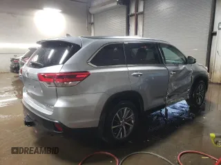 2019 Toyota Highlander SE z VIN 5TDJZRFHXKS745415, wystawiony jako Copart lot #49050585 z przebiegiem 81 440 mil mil oraz Szkoda całkowita • Salvage title. Historia ofert i sprzedaży dostępna na DreamBid. Obrazek 3.