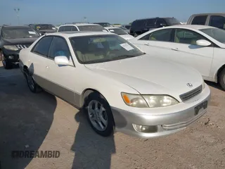 2001 Lexus ES 300 z VIN JT8BF28G510336683, wystawiony jako IAAI lot #42219124 z przebiegiem 189 864 mil mil oraz . Historia ofert i sprzedaży dostępna na DreamBid. Obrazek 1.