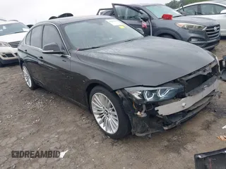 2013 BMW 3 Series 328i z VIN WBA3A5G54DNP20416, wystawiony jako IAAI lot #42092526 z przebiegiem 136 545 mil mil oraz . Historia ofert i sprzedaży dostępna na DreamBid. Obrazek 1.