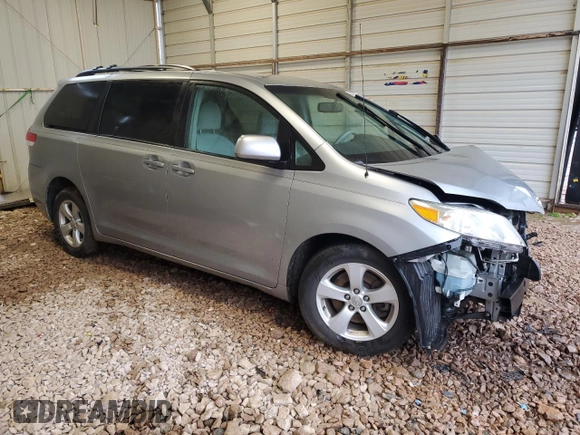 2011 Toyota Sienna LE AAS с VIN 5TDKK3DC1BS047417, выставлен на аукционе Copart как лот 44883125 с пробегом 265 158 миль миль и Списание • Salvage title. История ставок и продаж доступна на DreamBid. Изображение 4.