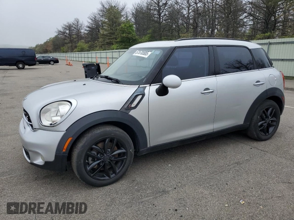 2015 MINI Countryman S z VIN WMWZC3C58FWT06471, wystawiony jako Copart lot #57570585 z przebiegiem 101 963 mil mil oraz Tytuł czysty. Historia ofert i sprzedaży dostępna na DreamBid. Obrazek 1.