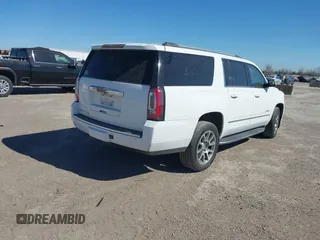 2020 GMC Yukon XL Denali with VIN 1GKS2HKJ9LR298494, listed as a IAAI auction lot 41817872 with 111,730 mi miles. Bid and sale history available at carsss.com. Image 4.