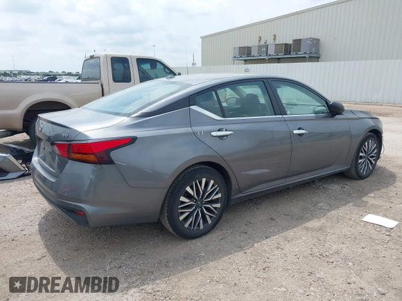2024 Nissan Altima SV with VIN 1N4BL4DV2RN313022, listed as a IAAI auction lot 42431572 with 40,410 mi miles and . Bid and sale history available at DreamBid. Image 4.