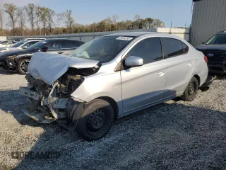 2019 Mitsubishi Mirage ES z VIN ML32F3FJ3KHF11107, wystawiony jako Copart lot #50464835 z przebiegiem 106 636 mil mil oraz Szkody całkowita. Historia ofert i sprzedaży dostępna na DreamBid. Obrazek 1.