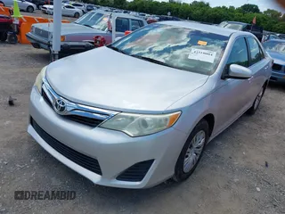 2012 Toyota Camry L z VIN 4T1BF1FK1CU026024, wystawiony jako IAAI lot #42318004 z przebiegiem 121 306 mil mil oraz . Historia ofert i sprzedaży dostępna na DreamBid. Obrazek 17.