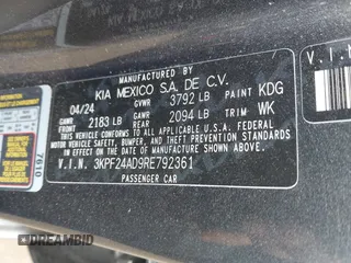 2024 Kia Forte LXS z VIN 3KPF24AD9RE792361, wystawiony jako IAAI lot #41863763 z przebiegiem 12 892 mil mil oraz . Historia ofert i sprzedaży dostępna na DreamBid. Obrazek 9.