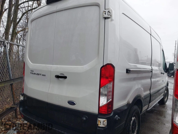 2019 Ford Transit with VIN 1FTYR2CM1KKA10613, listed as a IAAI auction lot 41898428 with 442,144 mi miles. Bid and sale history available at carsss.com. Image 4.