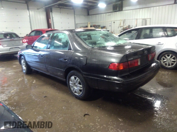 2001 Toyota Camry CE with VIN 4T1BG22K21U781964, listed as a IAAI auction lot 35629457 with 171,488 mi miles. Bid and sale history available at carsss.com. Image 3.