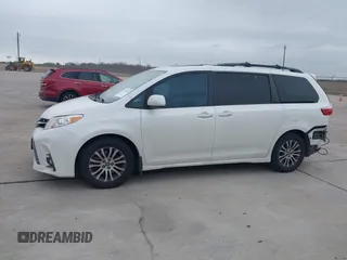 2018 Toyota Sienna XLE Auto Access Seat with VIN 5TDYZ3DC5JS938542, listed as a IAAI auction lot 41569381 with 41,691 mi miles. Bid and sale history available at carsss.com. Image 14.