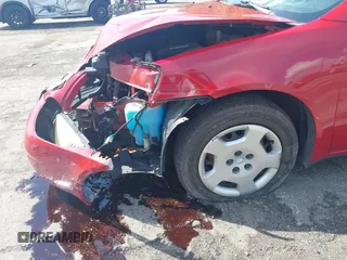 2006 Pontiac G6 1SV z VIN 1G2ZF55B164212828, wystawiony jako IAAI lot #41624532 z przebiegiem 115 263 mil mil oraz . Historia ofert i sprzedaży dostępna na DreamBid. Obrazek 12.