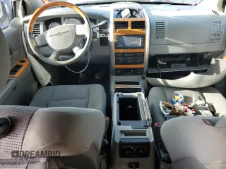 2009 Chrysler Aspen Limited with VIN 1A8HW58P59F707677, listed as a Copart auction lot 51377035 with 169,755 mi miles and Salvage Title. Bid and sale history available at DreamBid. Image 8.