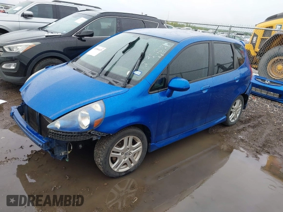 2007 Honda Fit Sport with VIN JHMGD37607S038310, listed as a IAAI auction lot 41904420 with 181,304 mi miles. Bid and sale history available at carsss.com. Image 2.