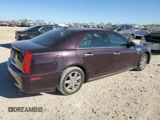 2009 Cadillac STS RWD z VIN 1G6DW67V090167639, wystawiony jako Copart lot #87113674 z przebiegiem 121 498 mil mil oraz Czysty tytuł • Clean title. Historia ofert i sprzedaży dostępna na DreamBid. Obrazek 3.