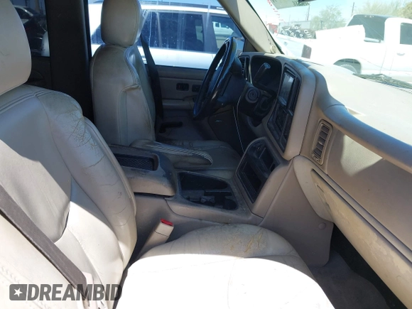 2005 Chevrolet Suburban LS with VIN 1GNEC16Z85J160936, listed as a IAAI auction lot 42489614 with 240,888 mi miles and . Bid and sale history available at DreamBid. Image 5.