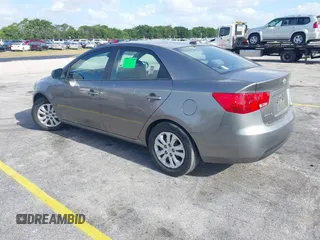 2013 Kia Forte EX with VIN KNAFU4A26D5655016, listed as a IAAI auction lot 42168521 with 201,262 mi miles. Bid and sale history available at carsss.com. Image 3.