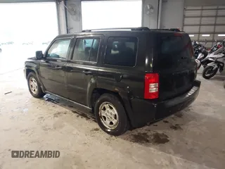 2008 Jeep Patriot Sport z VIN 1J8FF28W68D705251, wystawiony jako IAAI lot #42248701 z przebiegiem 121 033 mil mil oraz . Historia ofert i sprzedaży dostępna na DreamBid. Obrazek 3.